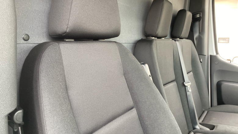 Mercedes-Benz Sprinter E314 L2 Electric Rwd 100kW 81kWh Pro Van Auto